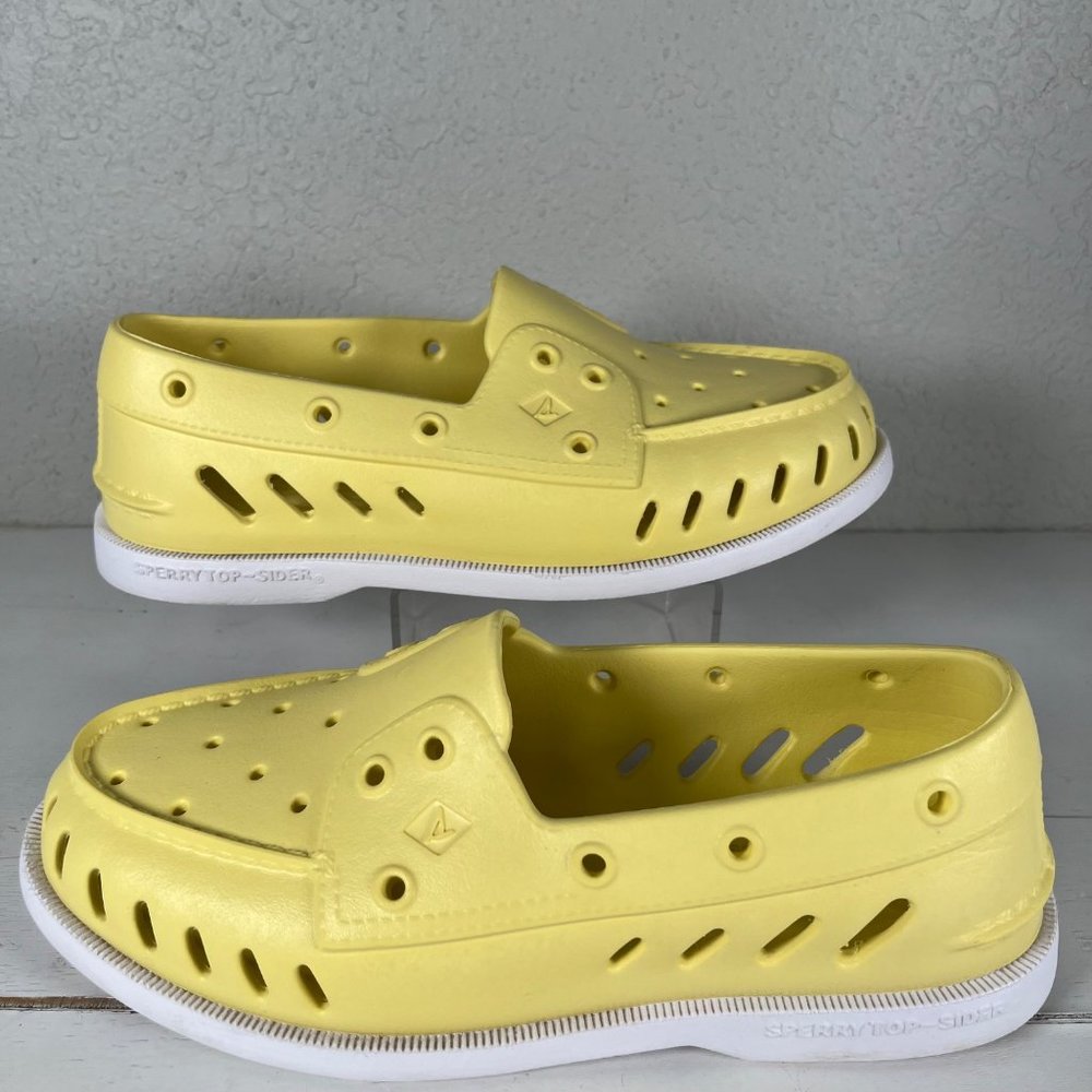 Sperry women’s 8 float boat shoe yellow top sider men’s 6